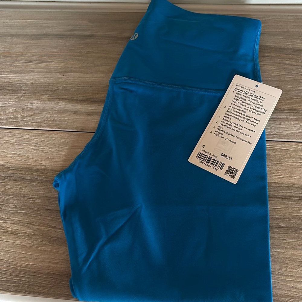 Lululemon align HR crop 21” size 8 color poolside